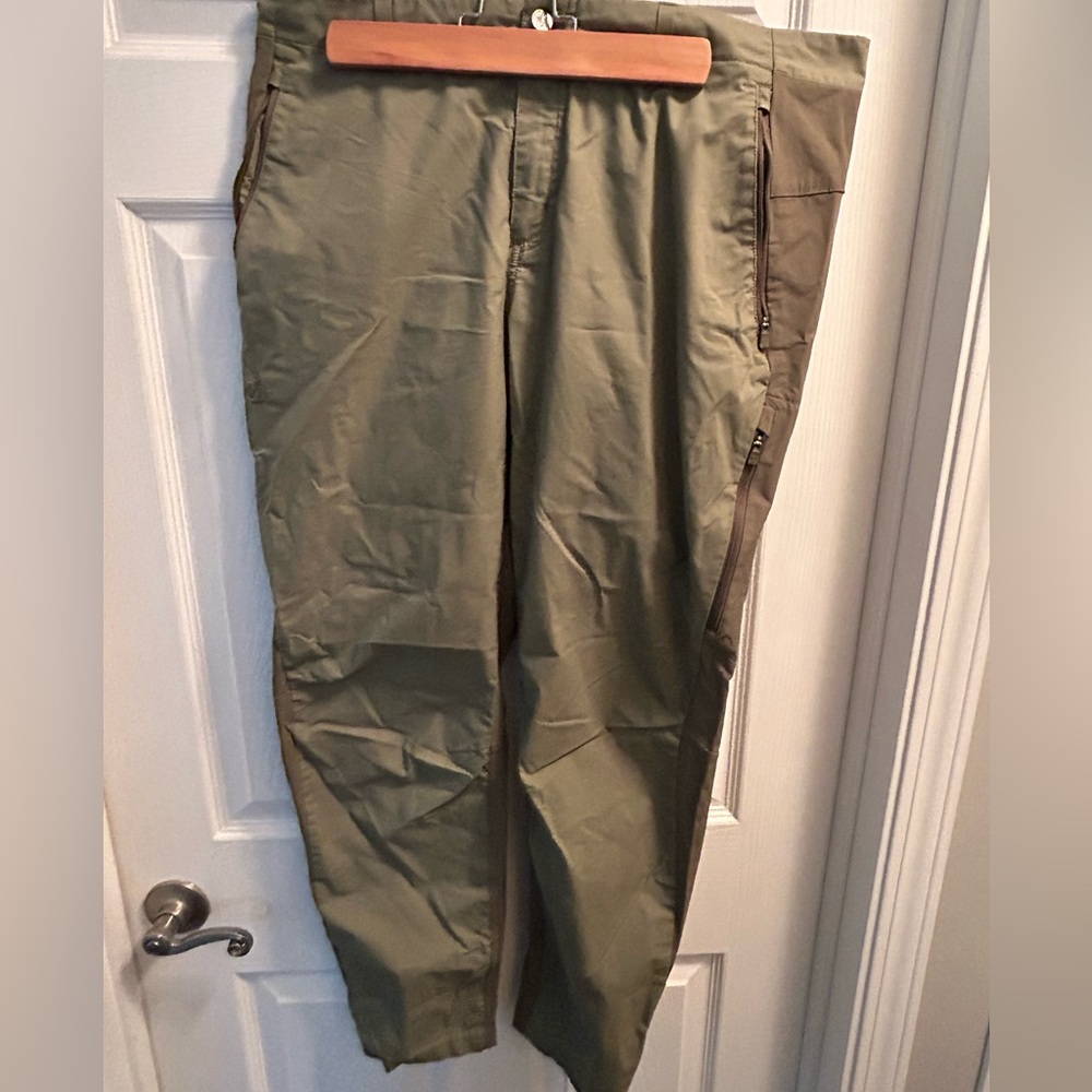 Fällräven Specialized Riders Hybrid trousers.